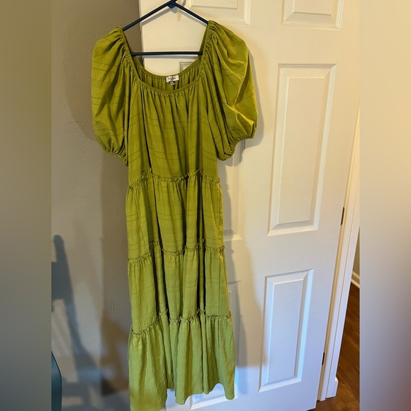 Green Puff Sleeve Maxi Dress - Picture 2 of 3
